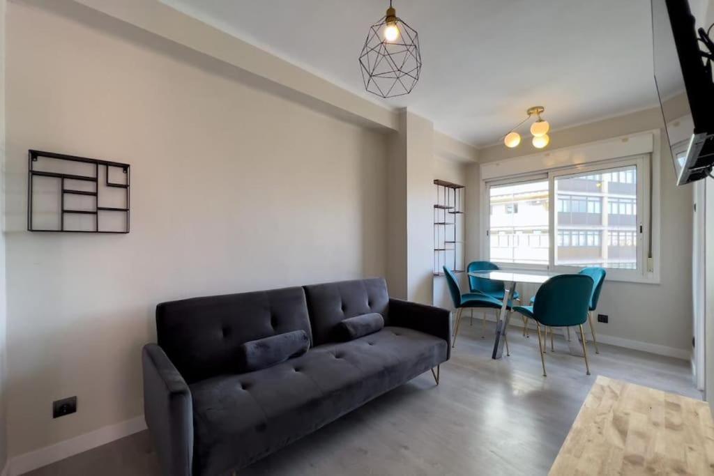 Bebarceloner Sant Andreu Apartments - 3 Bedrooms ภายนอก รูปภาพ